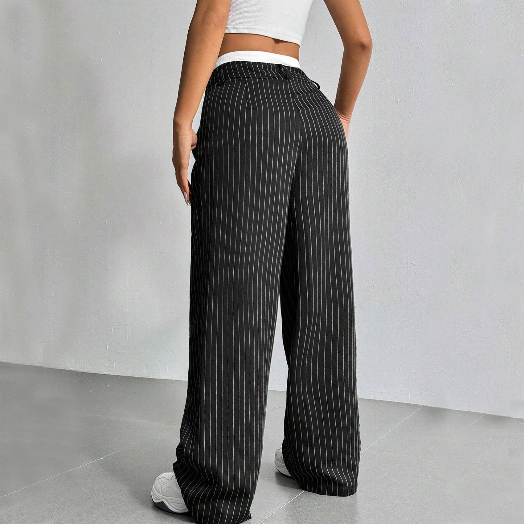 Lia | High waisted striped trousers