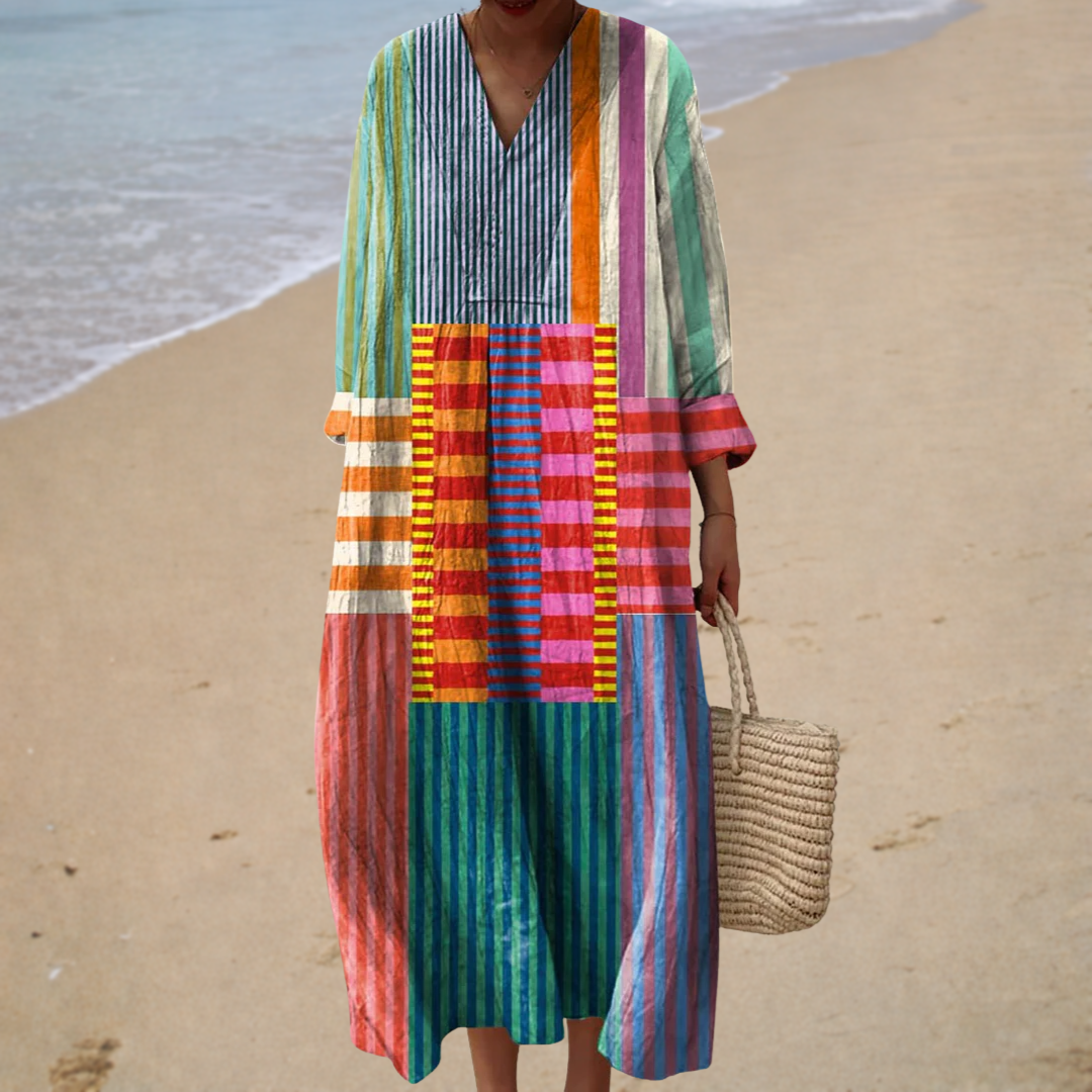 Summer Dress with a Figure-Enhancing Pattern