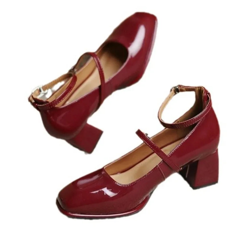 Ewa | Orthopedic ankle-strap pumps