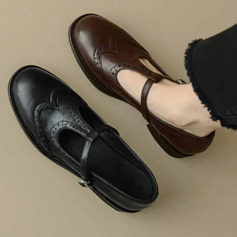 Julia | Orthopedic T-strap shoes