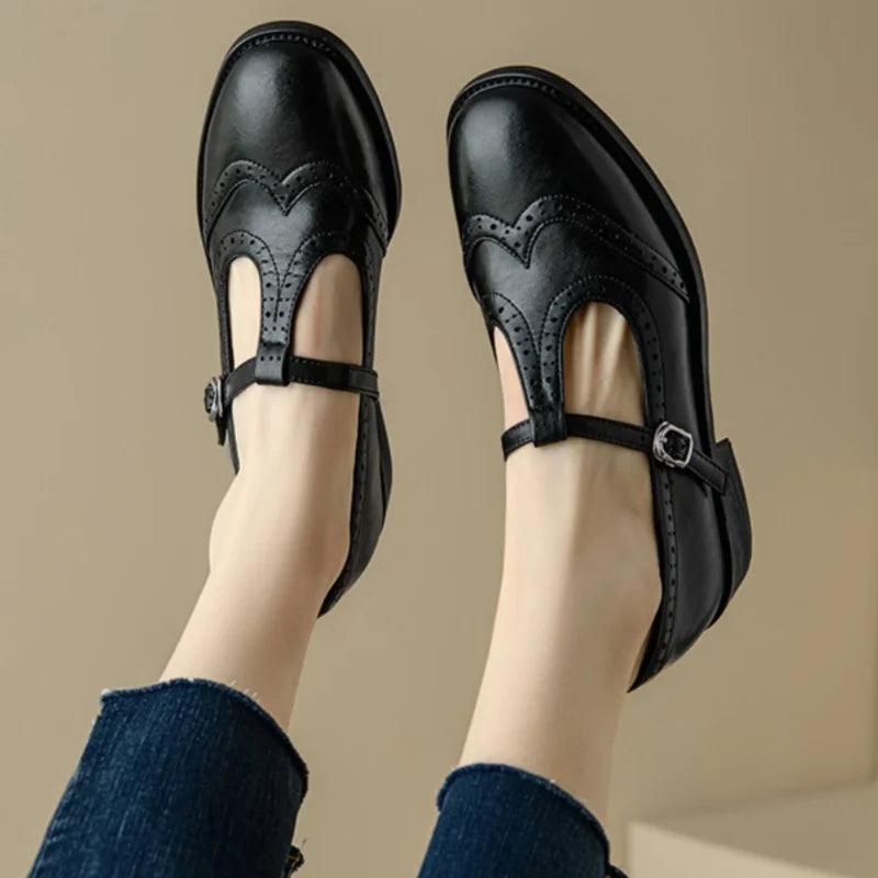 Julia | Orthopedic T-strap shoes