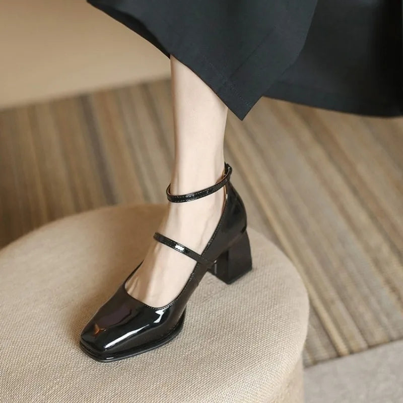 Ewa | Orthopedic ankle-strap pumps