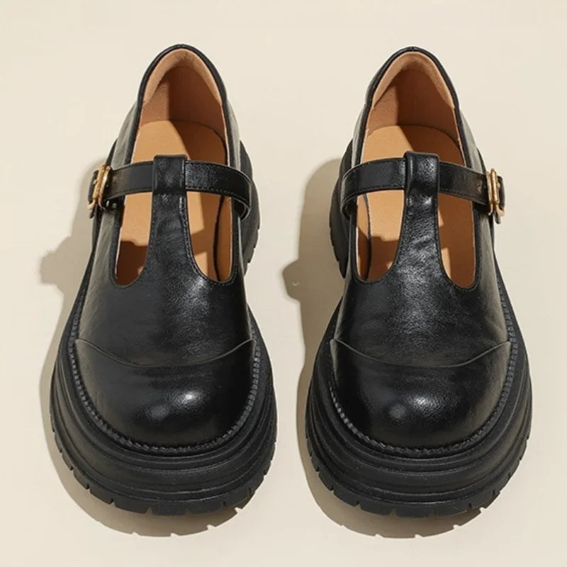 Kinga | Orthopedic shoes with T-strap