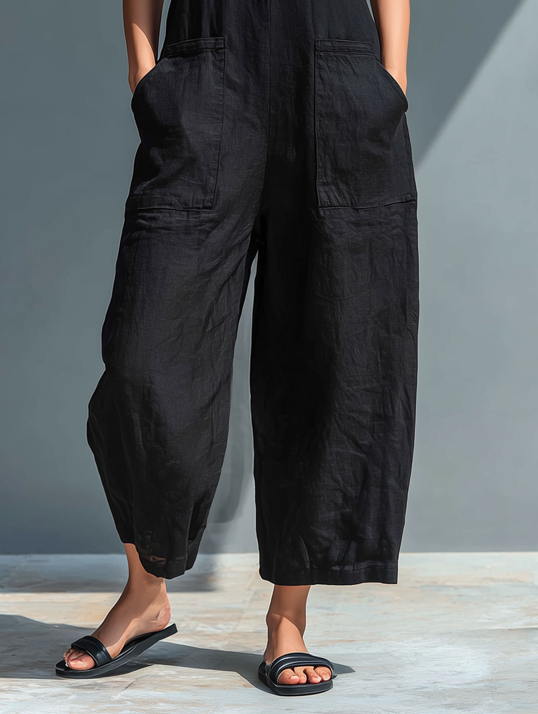 Lea | Minimalist Sleeveless Jumpsuit with Collar